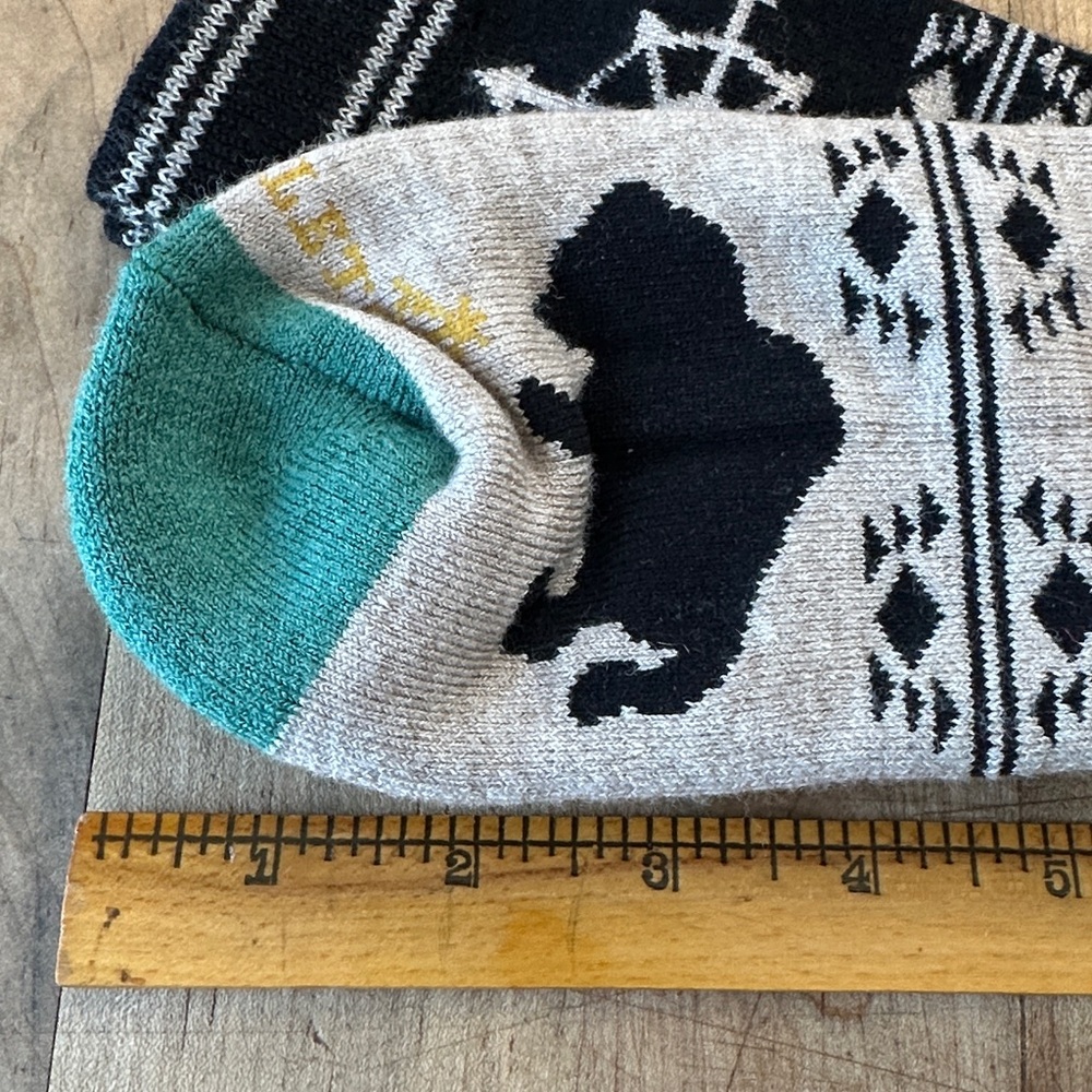 New Tags, Black and Tan Patterned Green Toe/Heal Socks.Size M or L, See new pic. - Picture 6 of 7